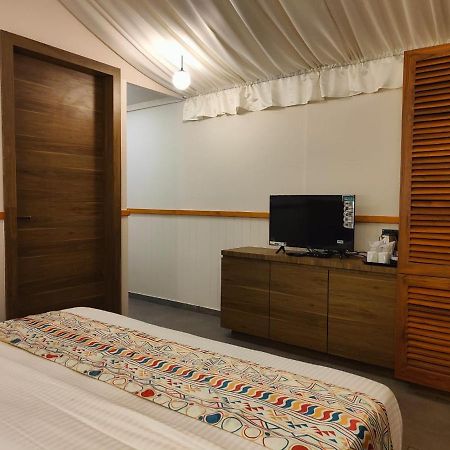 Nirvana Resort And Restaurant Garudeshwar Екстериор снимка