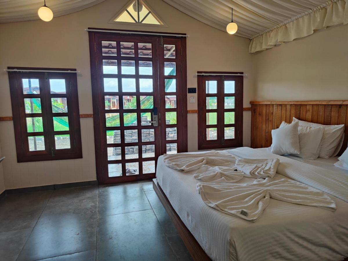 Nirvana Resort And Restaurant Garudeshwar Екстериор снимка